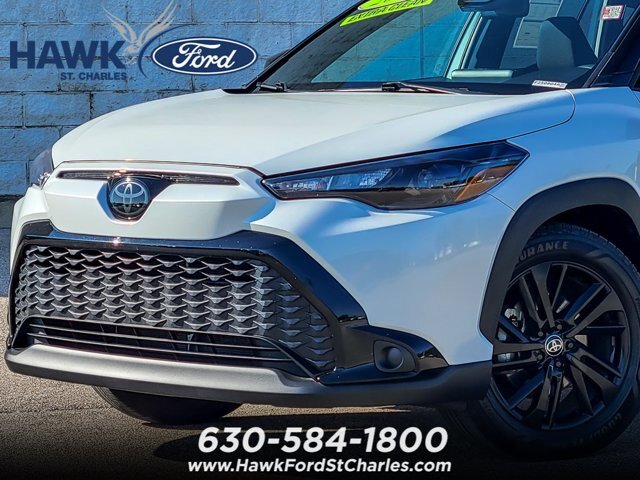 Used 2025 Toyota Corolla Cross AWD Hybrid w/ Moonroof Package image 2