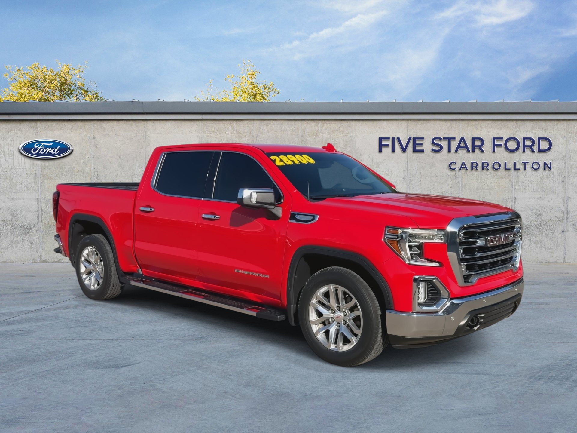 Used 2019 GMC Sierra 1500 SLT RWD image 2