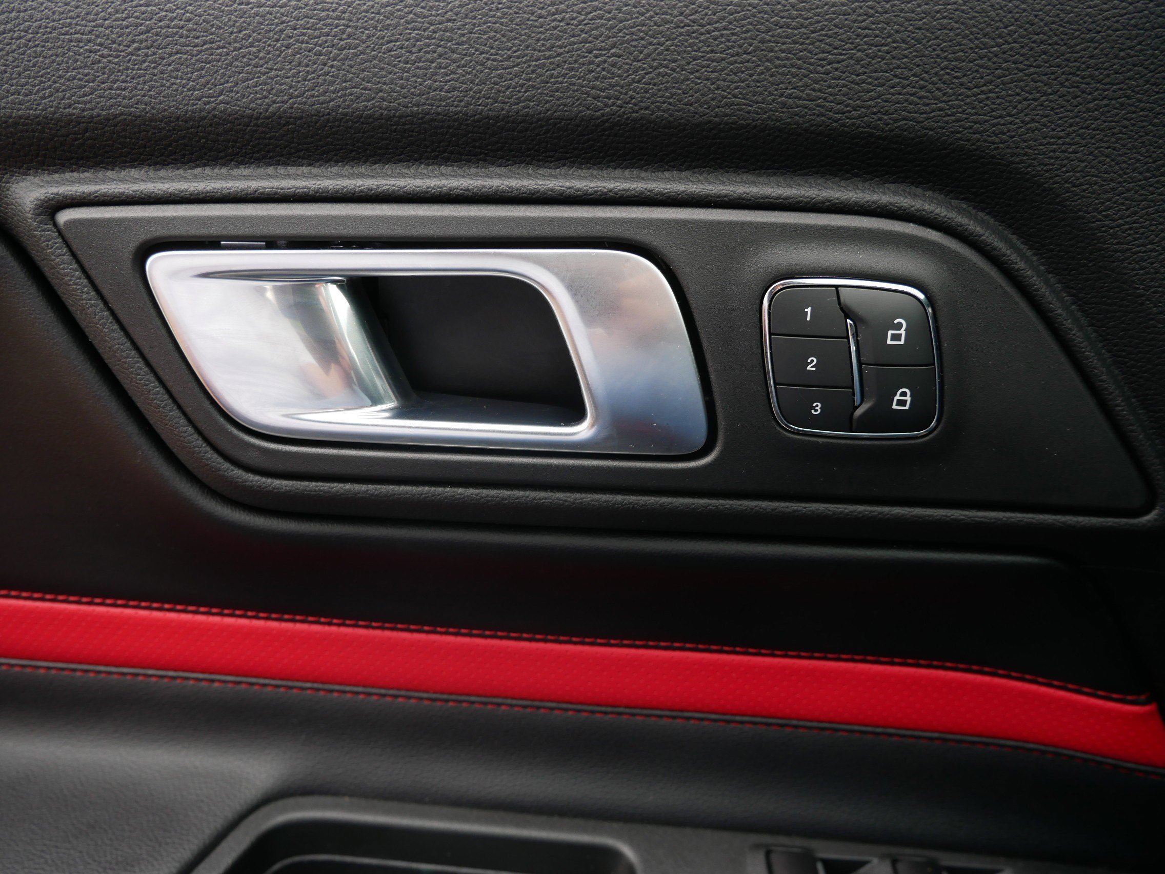 Certified 2022 Ford Mustang GT Premium RWD image 27