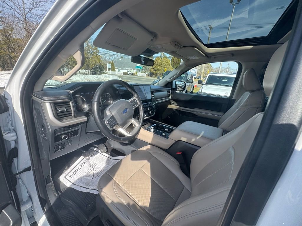 Certified 2023 Ford Expedition XLT image 14