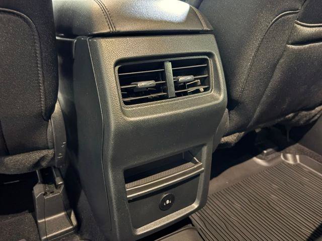 Certified 2024 Ford Edge SE w/ Black Appearance Package AWD/4WD image 23