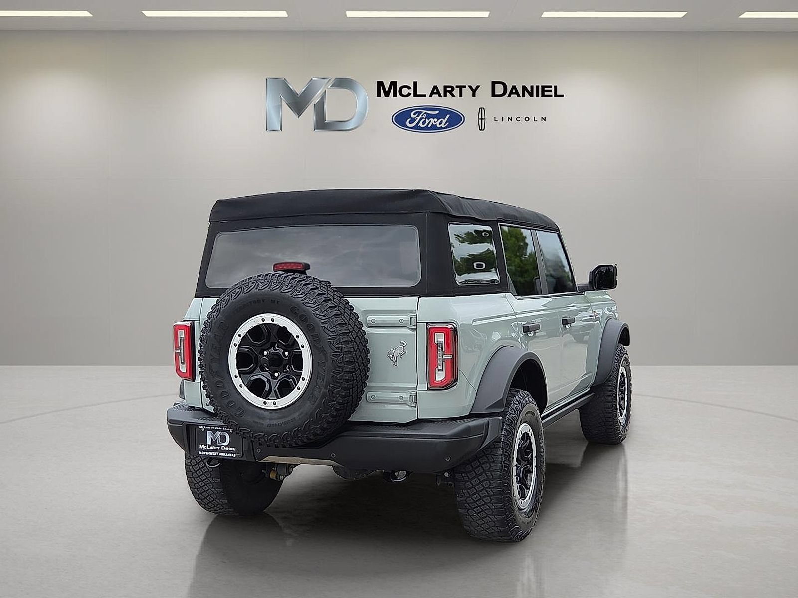 Certified 2023 Ford Bronco Badlands w/ Sasquatch Package AWD/4WD image 5