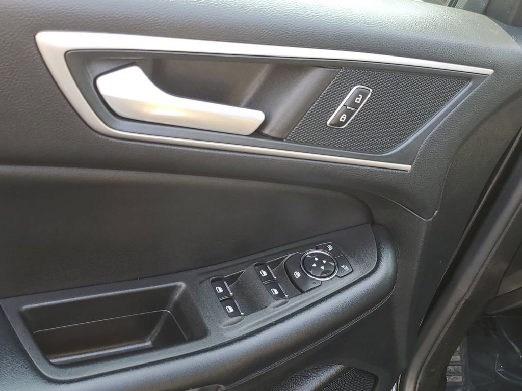 Certified 2022 Ford Edge SEL w/ Convenience Package image 7