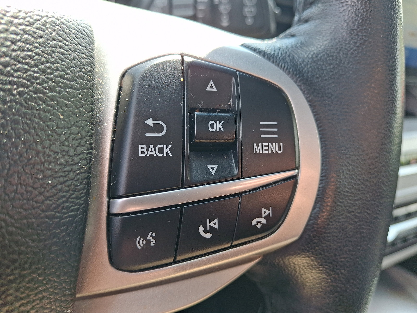 Certified 2023 Ford Explorer XLT w/ Equipment Group 202A image 25