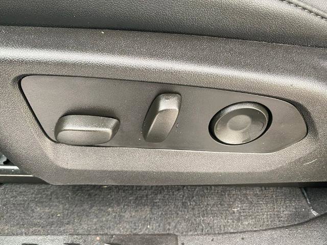 Used 2025 Chevrolet Colorado Trail Boss image 15