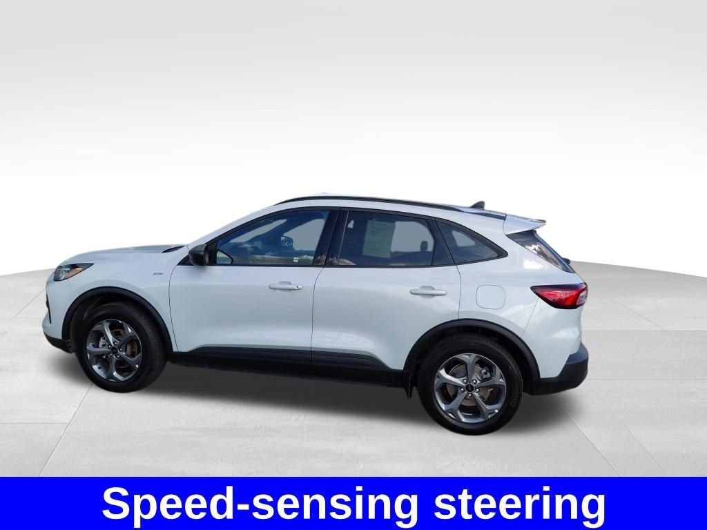 Certified 2025 Ford Escape ST-Line image 17