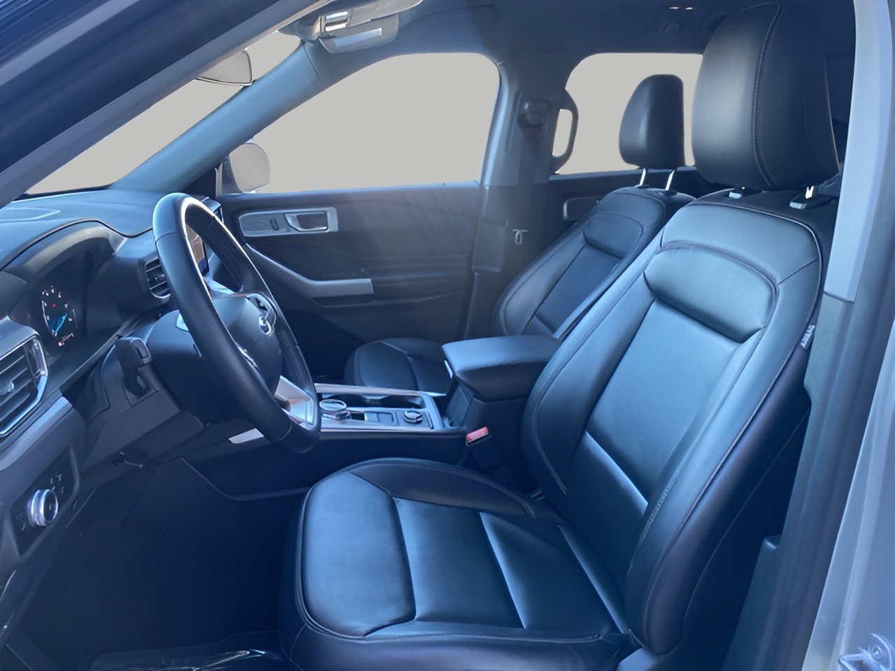 Certified 2023 Ford Explorer XLT w/ Equipment Group 202A image 9