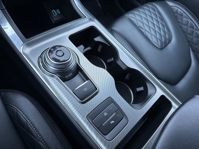 Certified 2024 Ford Edge Titanium image 37