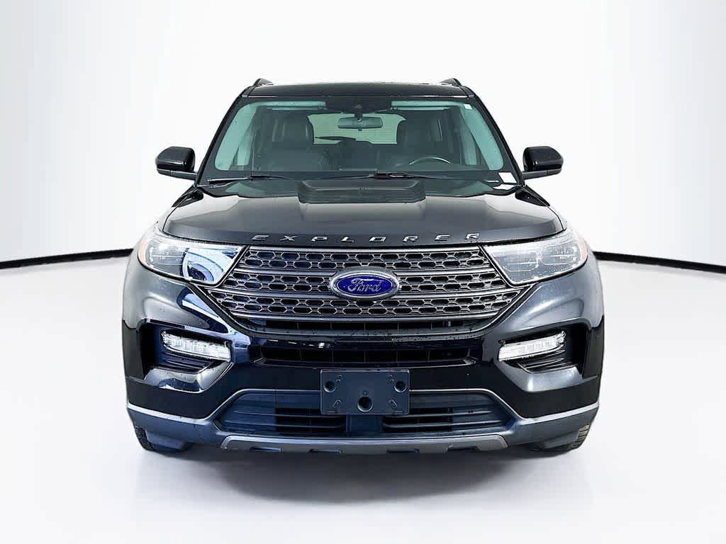 Certified 2022 Ford Explorer XLT w/ Equipment Group 202A AWD/4WD image 6