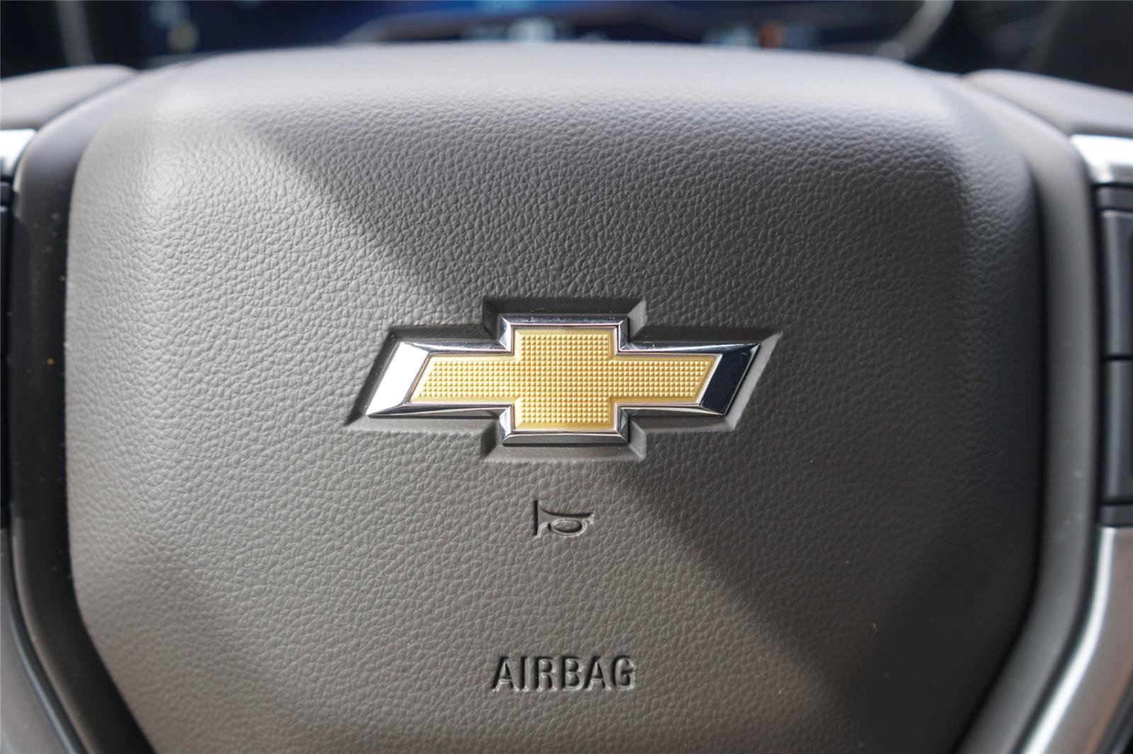 Used 2024 Chevrolet Silverado 2500 LTZ w/ LTZ Premium Package AWD/4WD image 14