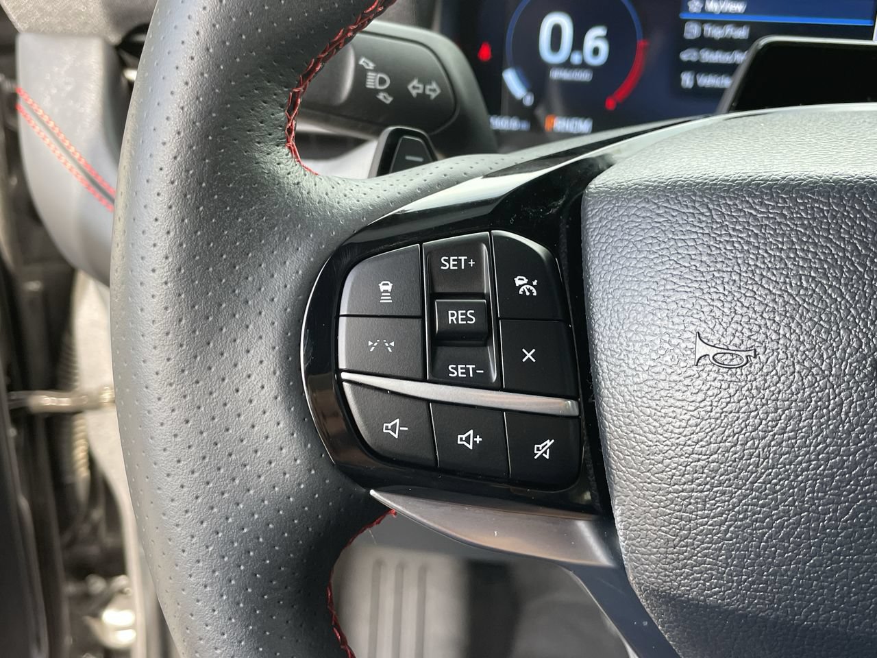 Certified 2025 Ford Explorer ST AWD/4WD image 29