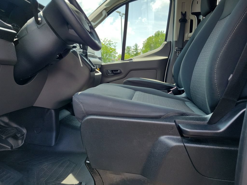 Certified 2025 Ford Transit 250 Low Roof w/ Exterior Upgrade Package RWD image 18