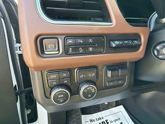 Used 2023 Chevrolet Tahoe High Country AWD/4WD image 10