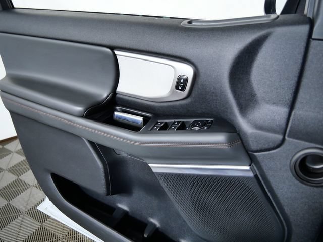 Certified 2025 Ford Expedition Active AWD/4WD image 29