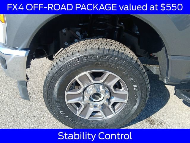 Certified 2025 Ford F250 XLT w/ FX4 Off-Road Package AWD/4WD image 4