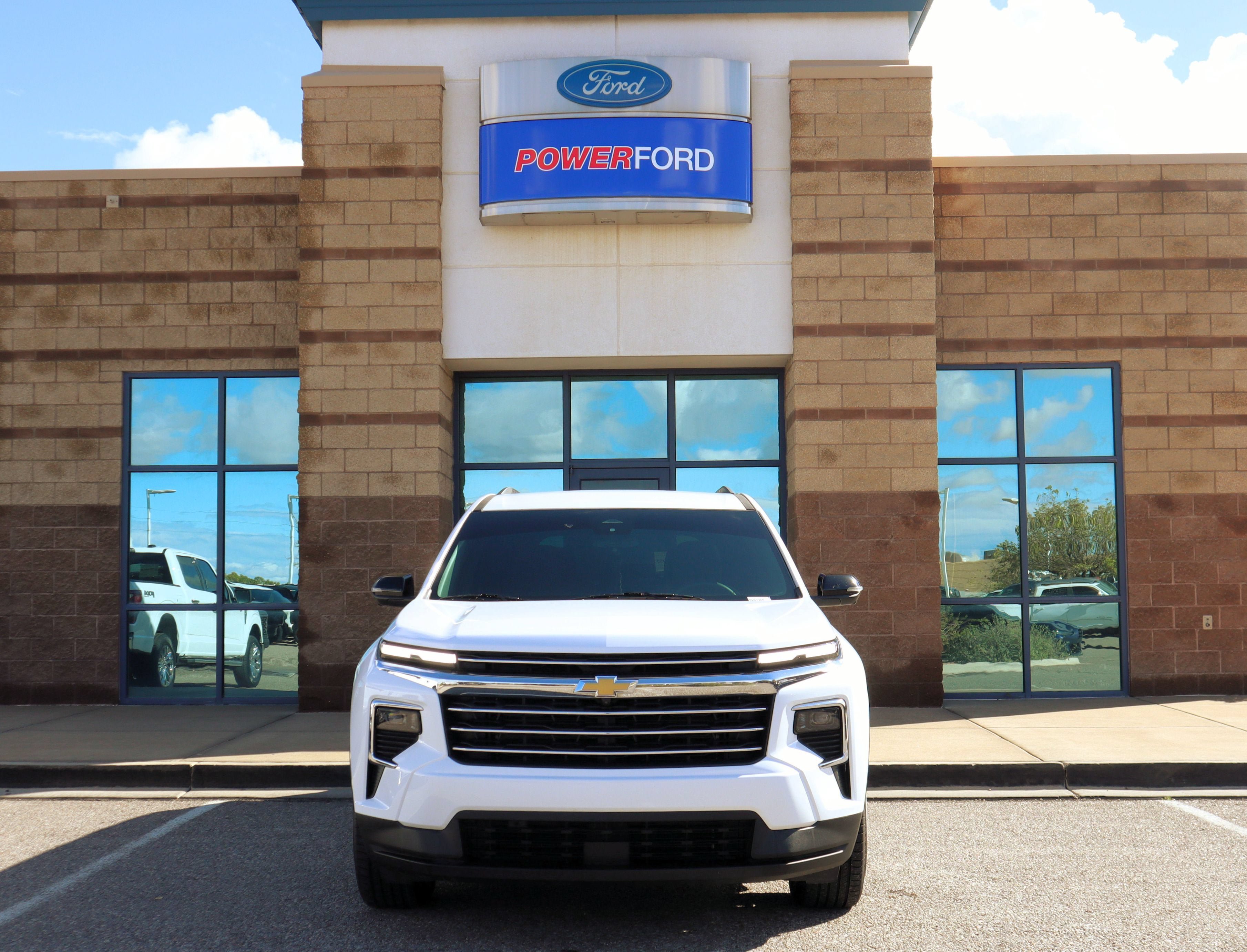 Used 2024 Chevrolet Traverse LT AWD/4WD image 3