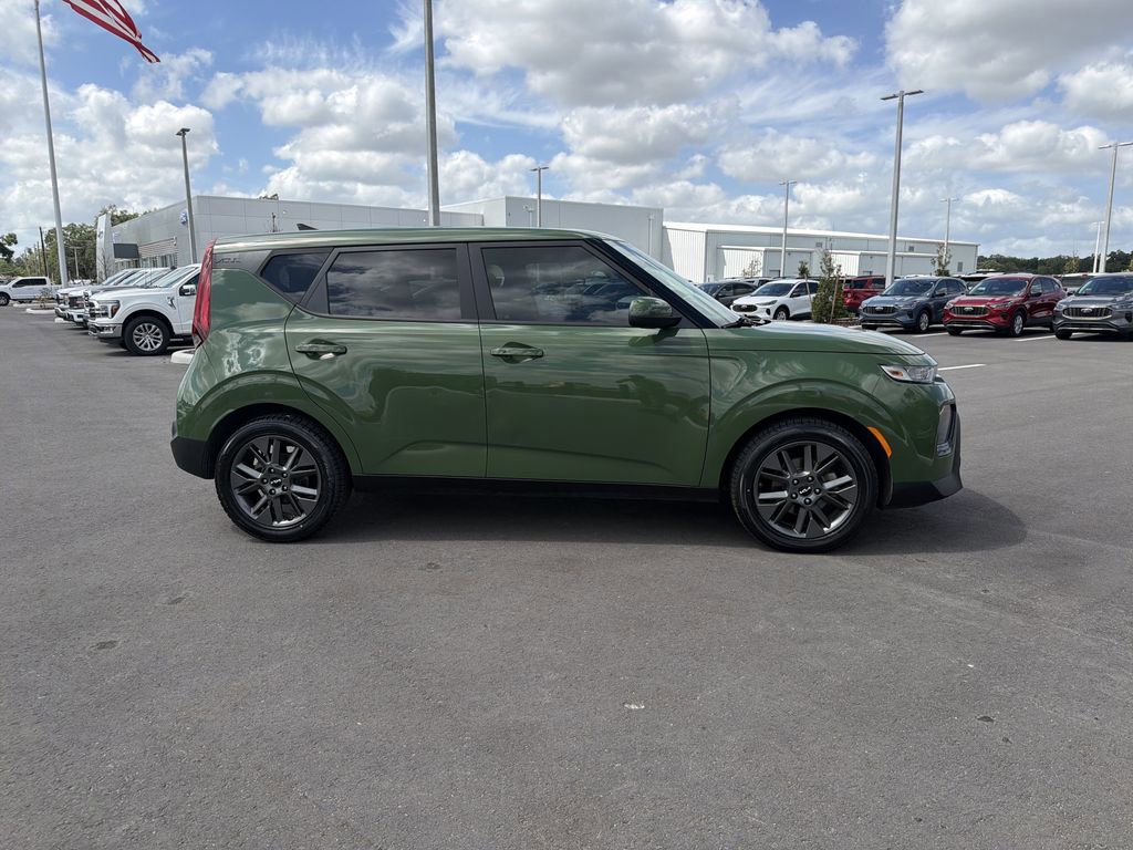 Used 2022 Kia Soul EX FWD image 3