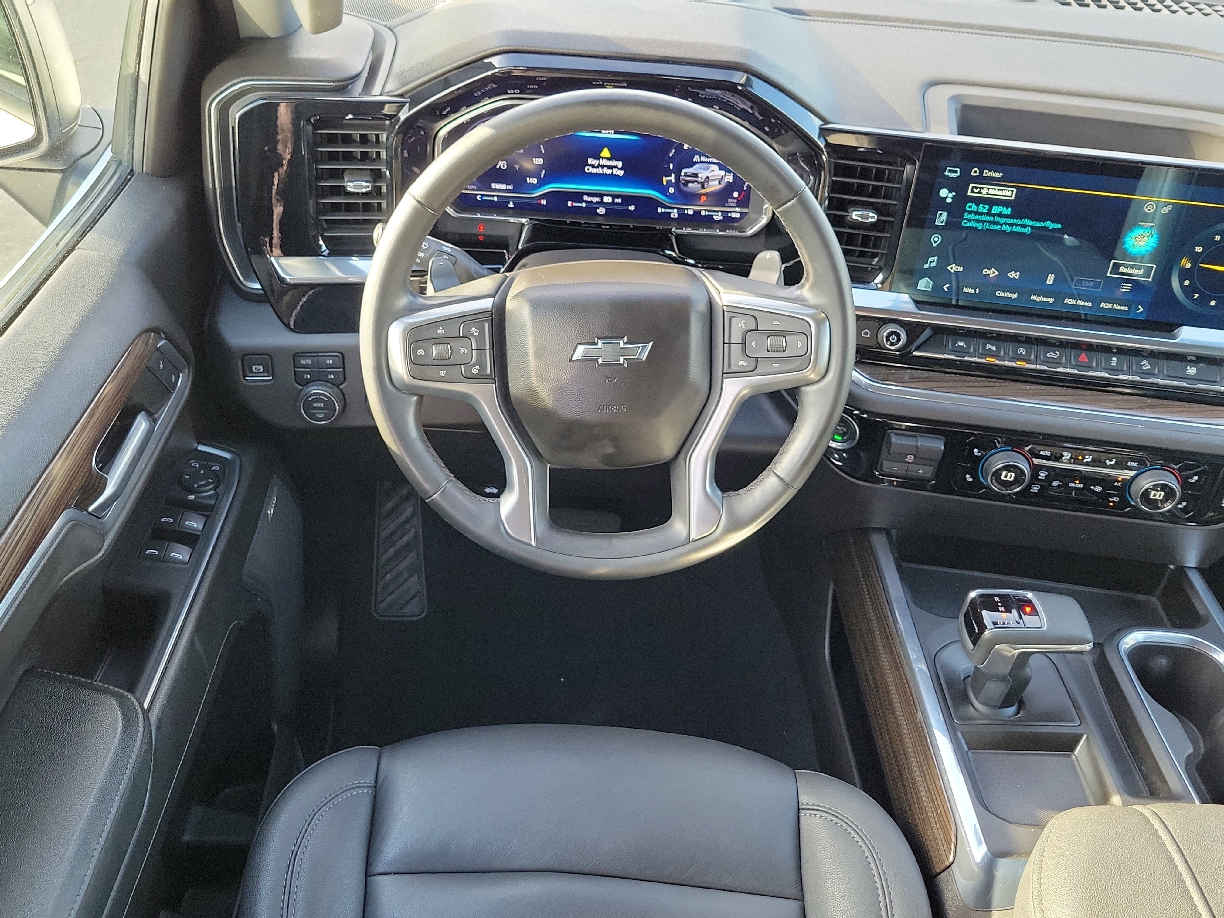 Used 2024 Chevrolet Silverado 1500 LT Trail Boss w/ LT Trail Boss Premium Package image 16