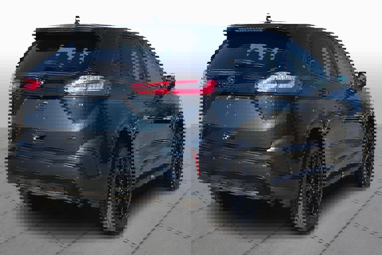 Certified 2024 Ford Edge SE w/ Black Appearance Package image 4