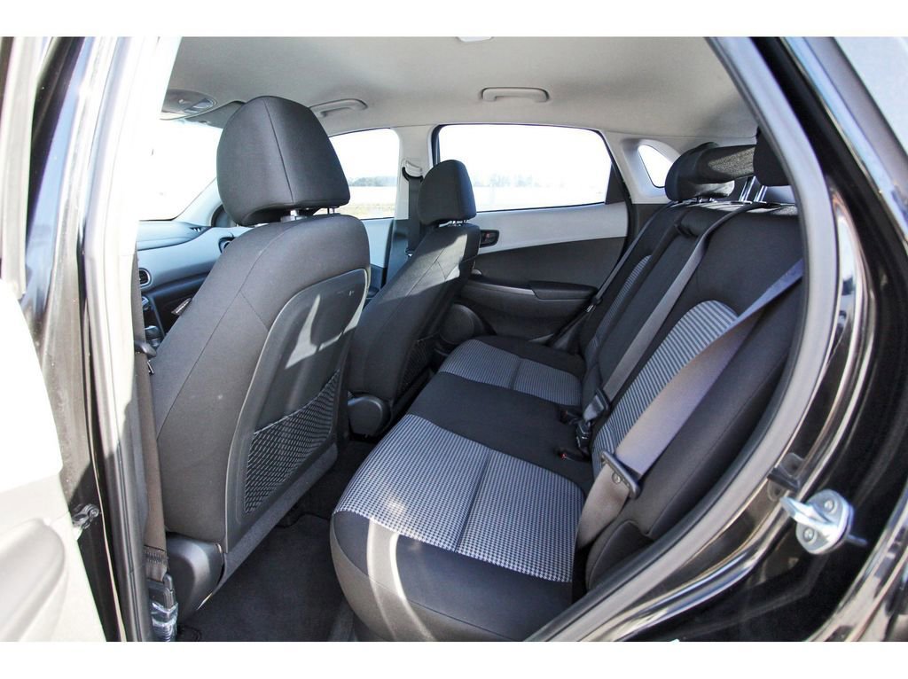 Used 2020 Hyundai Kona SE image 11