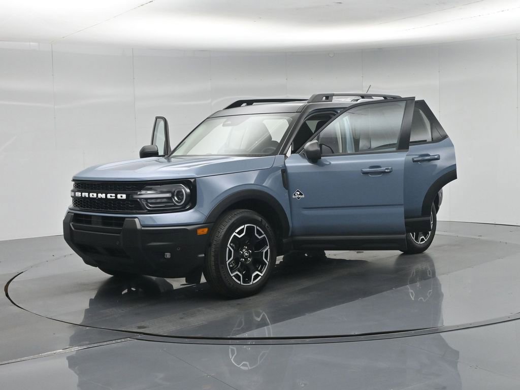 Certified 2025 Ford Bronco Sport Outer Banks w/ Outer Banks Tech Package+ AWD/4WD image 33