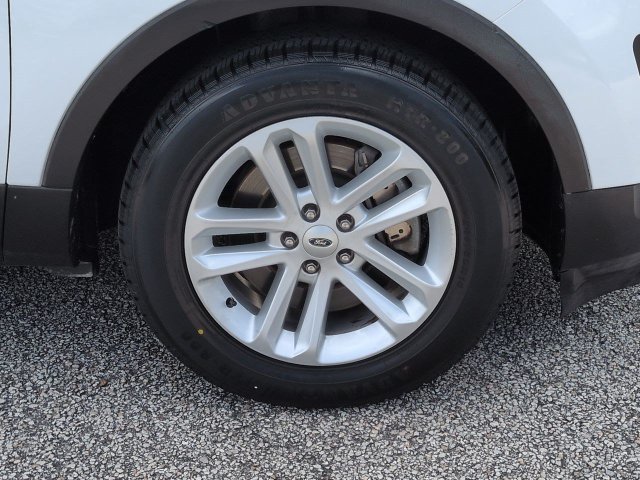 Certified 2017 Ford Explorer XLT FWD image 11