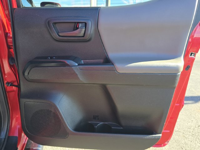 Used 2021 Toyota Tacoma SR w/ SR Convenience Package RWD image 17