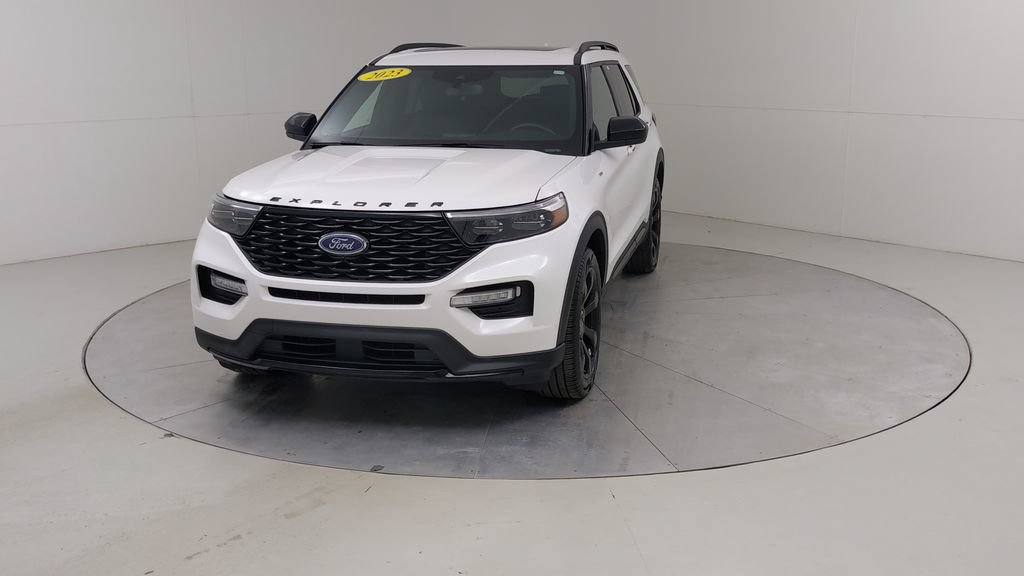 Certified 2023 Ford Explorer ST-Line w/ Class IV Trailer Tow Package AWD/4WD image 9