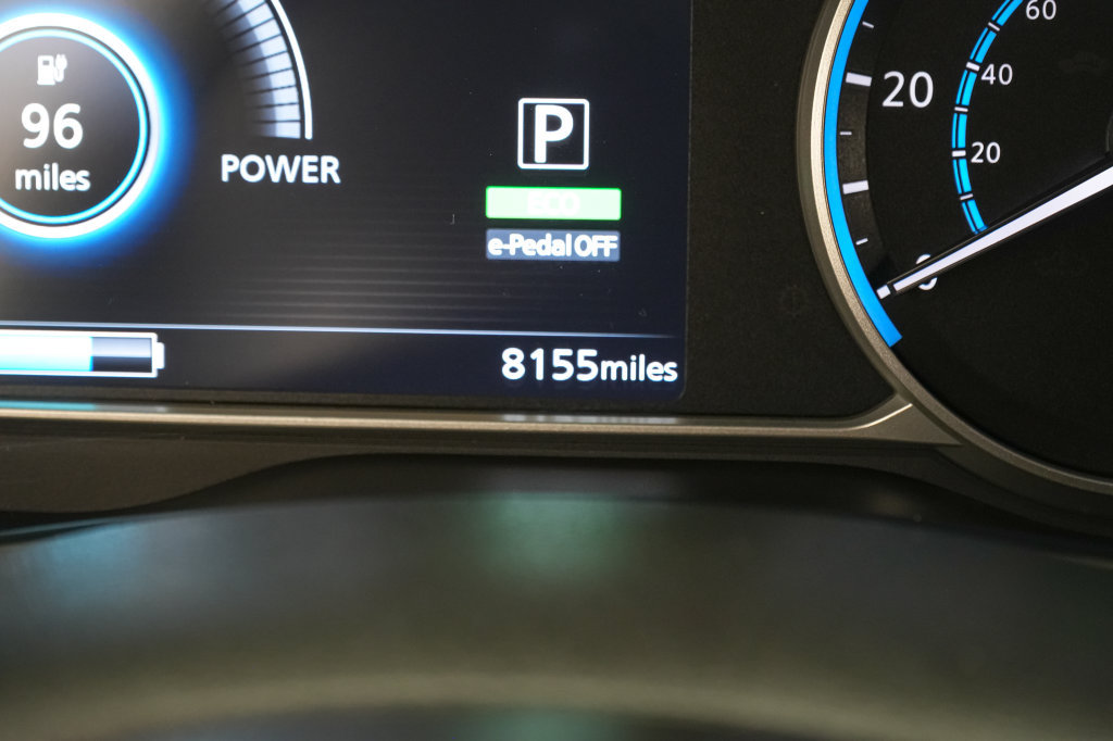 Used 2025 Nissan Leaf S FWD image 17