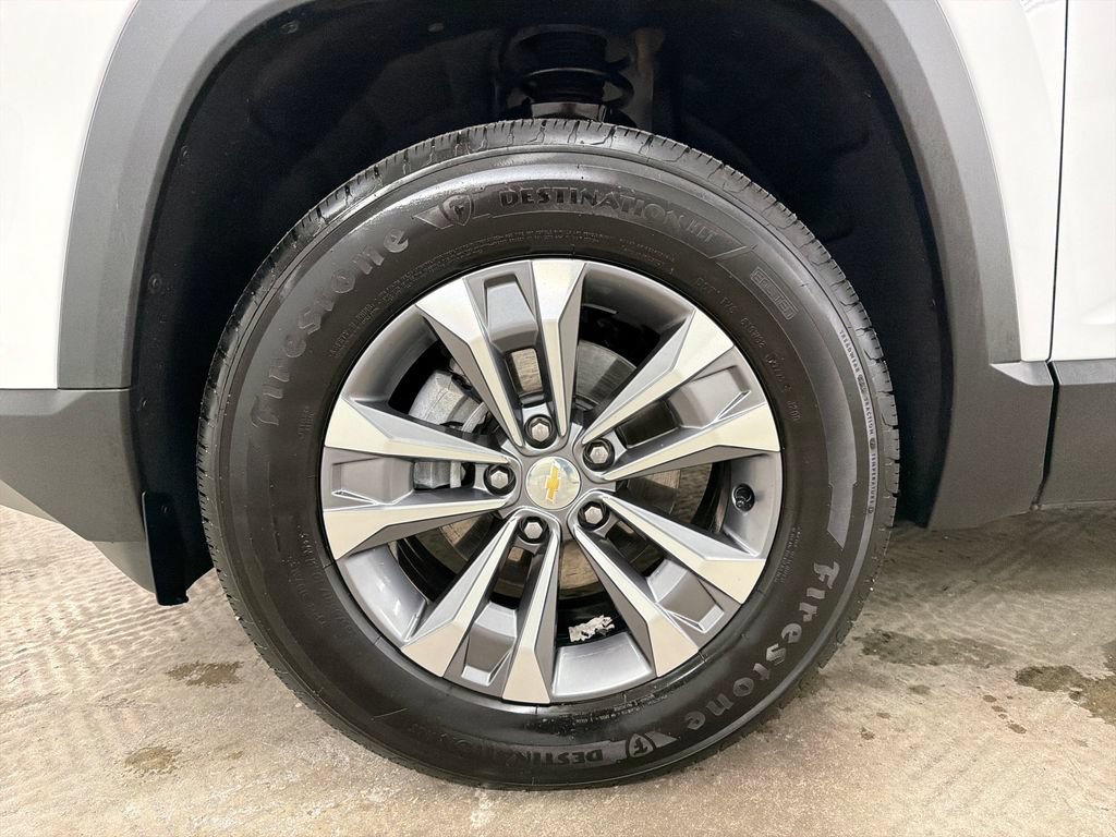 Used 2026 Chevrolet Equinox LT w/ Convenience Package II FWD image 14