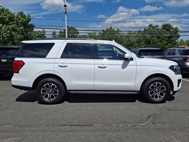 Certified 2024 Ford Expedition XLT AWD/4WD image 11