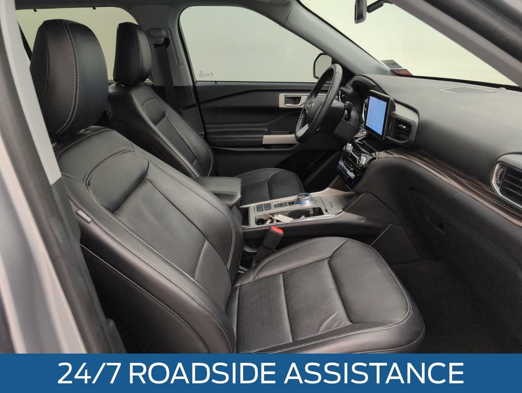 Certified 2022 Ford Explorer Limited w/ Equipment Group 301A RWD image 15