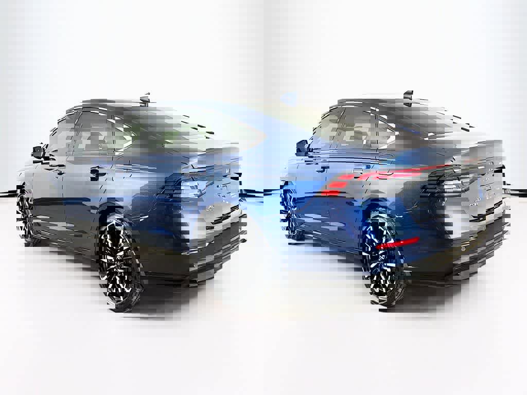 Used 2024 Honda Accord Touring image 4