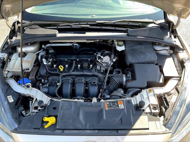 Certified 2017 Ford Focus SEL w/ Cold Weather Package FWD image 32