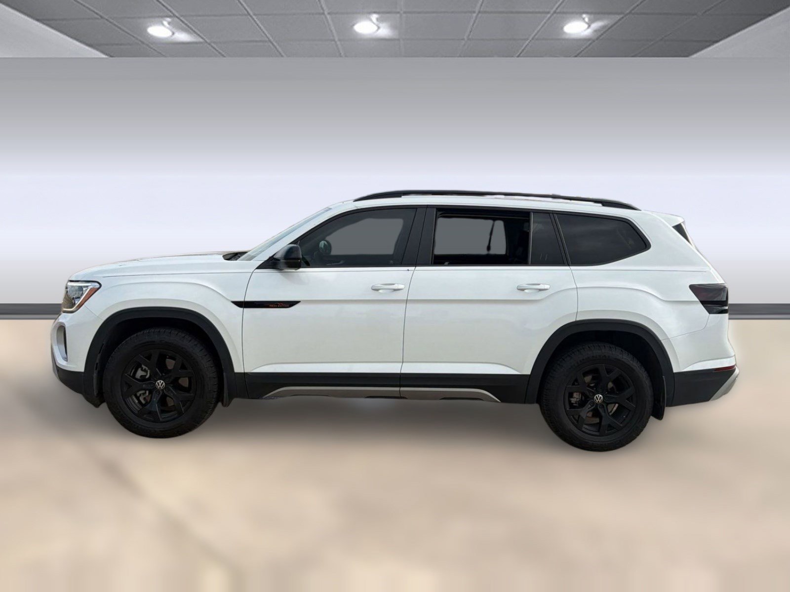 Used 2024 Volkswagen Atlas Peak Edition SEL AWD/4WD image 2