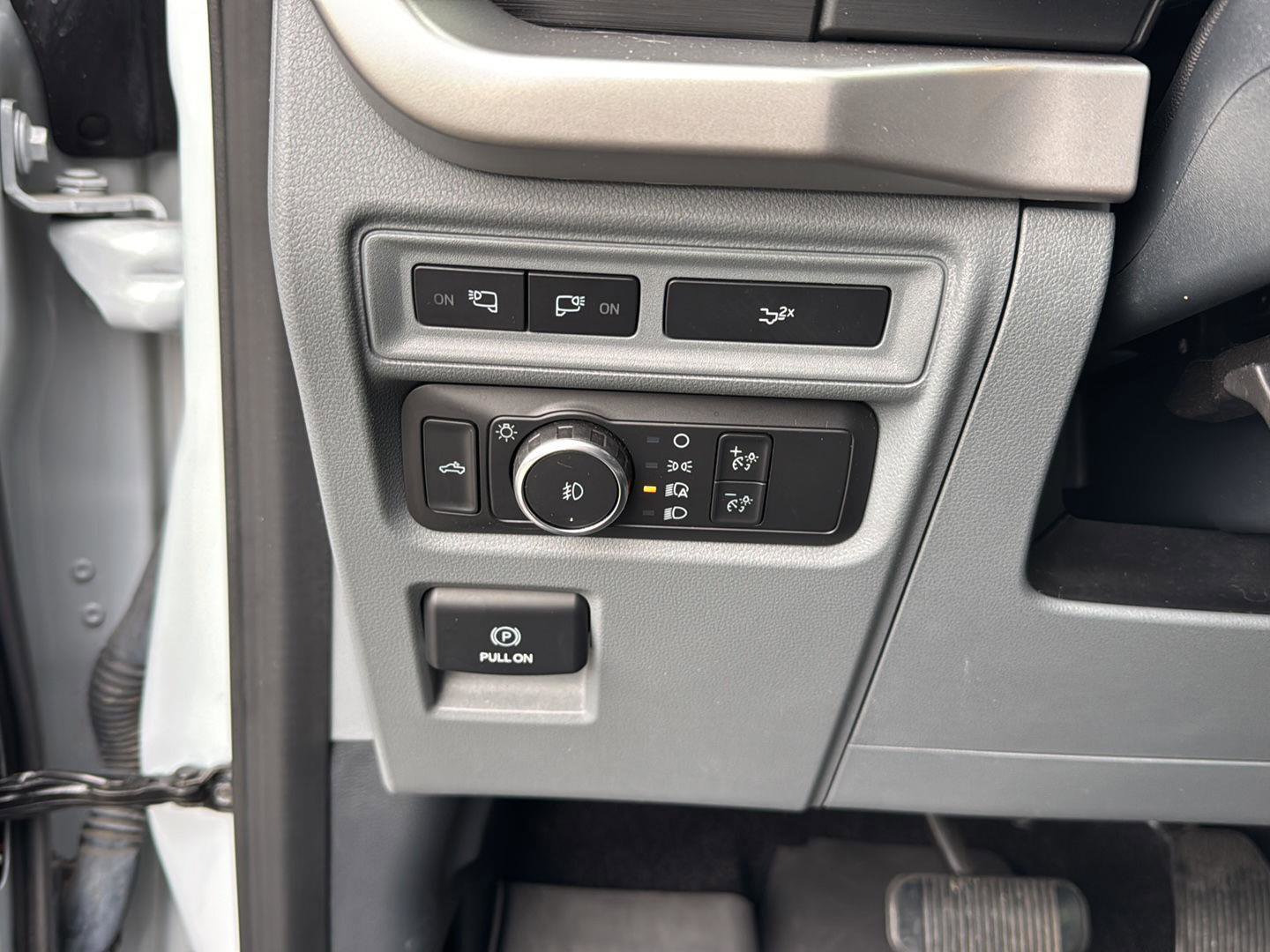 Certified 2022 Ford F150 XLT w/ Equipment Group 302A High image 21