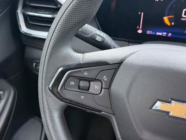 Used 2025 Chevrolet TrailBlazer LT AWD/4WD image 16