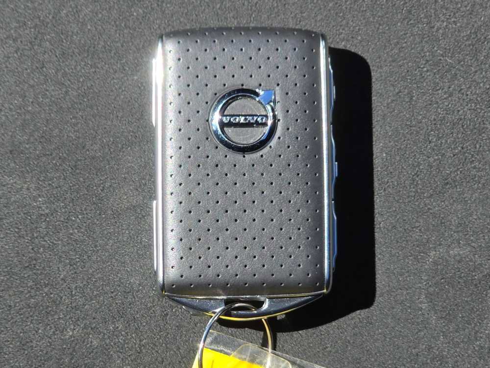 Used 2019 Volvo XC40 T5 R-Design image 21