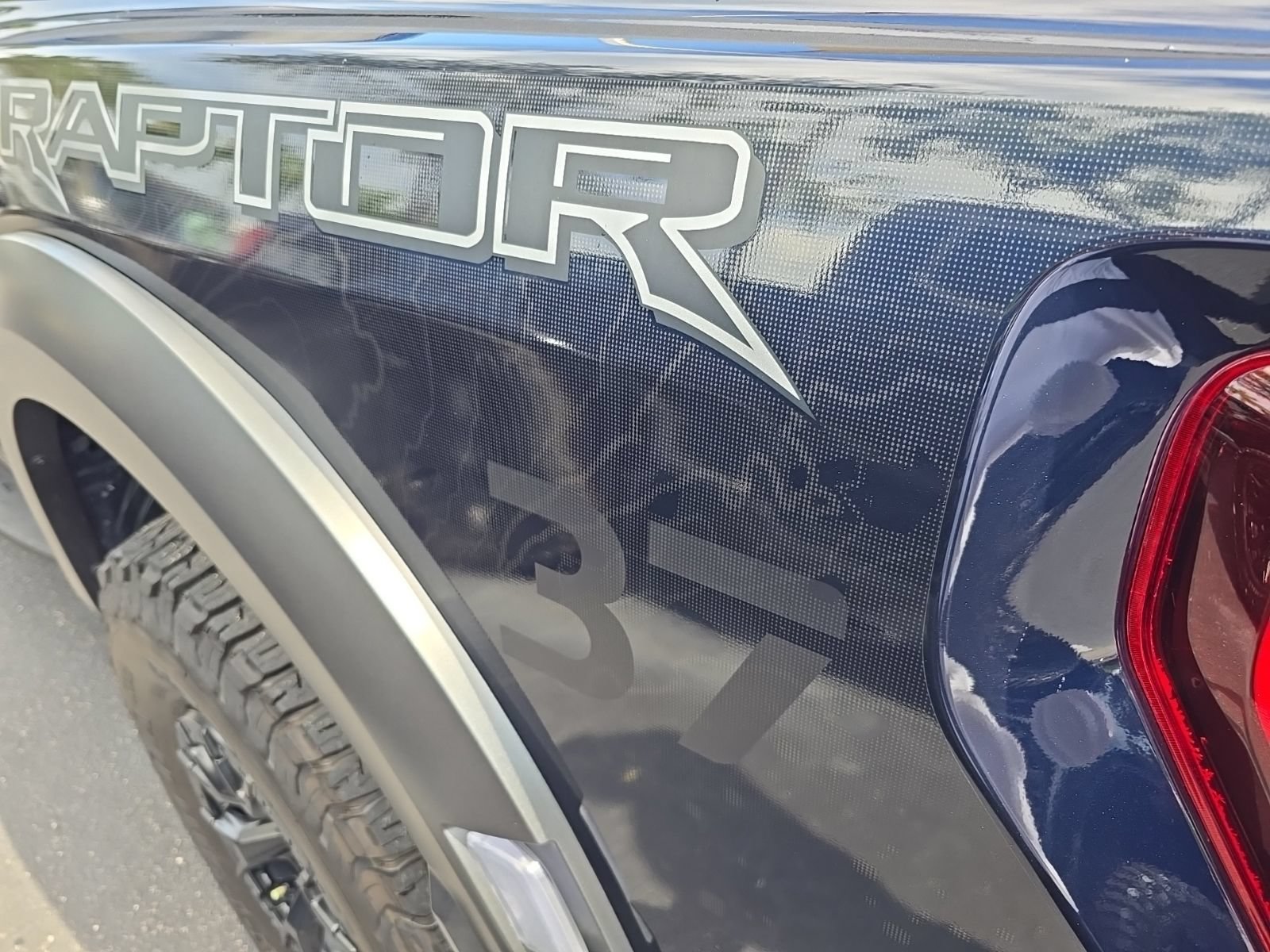 Certified 2023 Ford F150 Raptor w/ Raptor 37 Performance Package AWD/4WD image 4