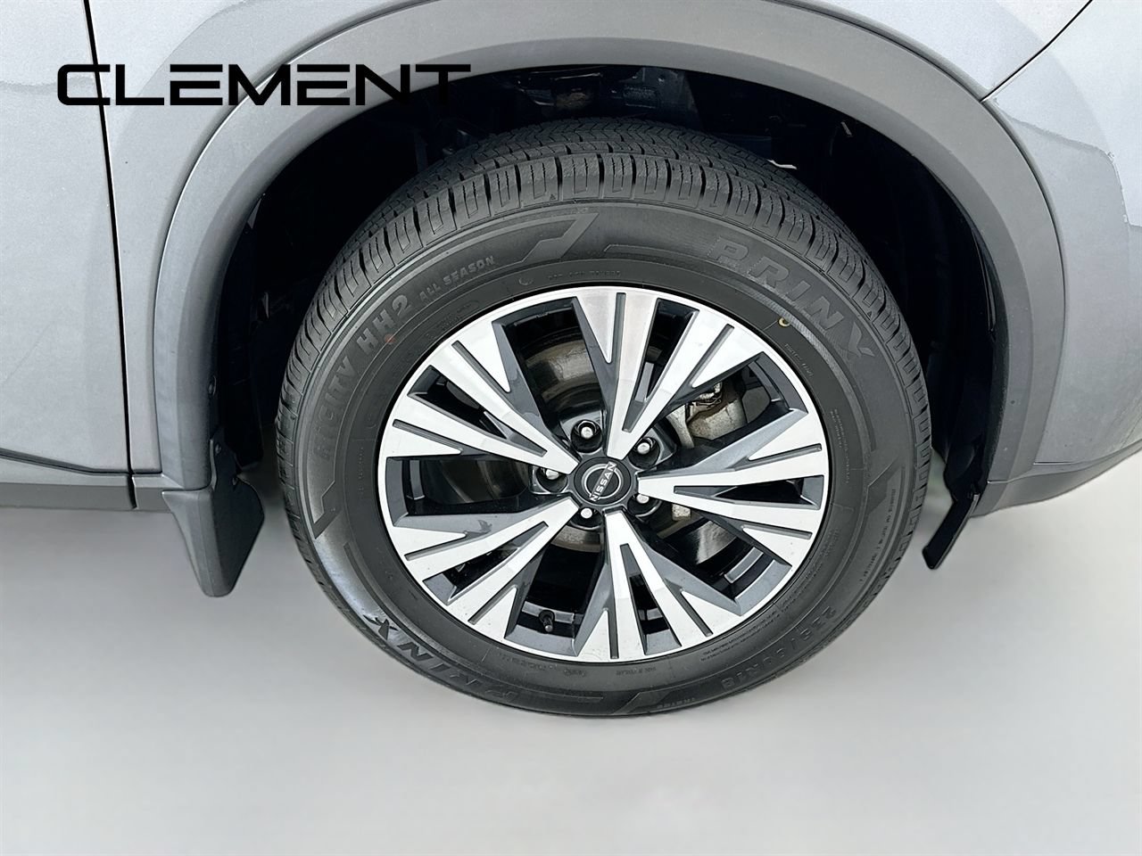 Used 2023 Nissan Rogue SV AWD/4WD image 33
