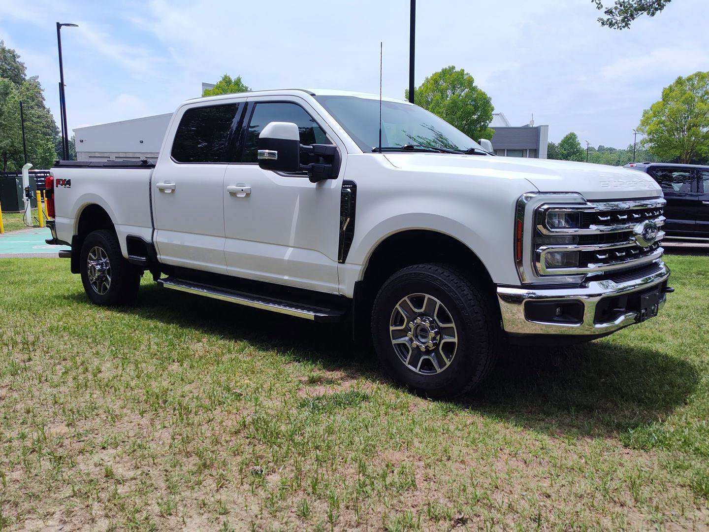 Certified 2023 Ford F250 Lariat w/ FX4 Off-Road Package AWD/4WD image 7