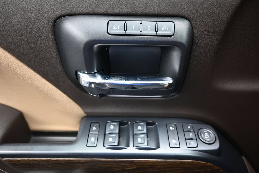 Used 2019 GMC Sierra 2500 Denali w/ Duramax Plus Package AWD/4WD image 16