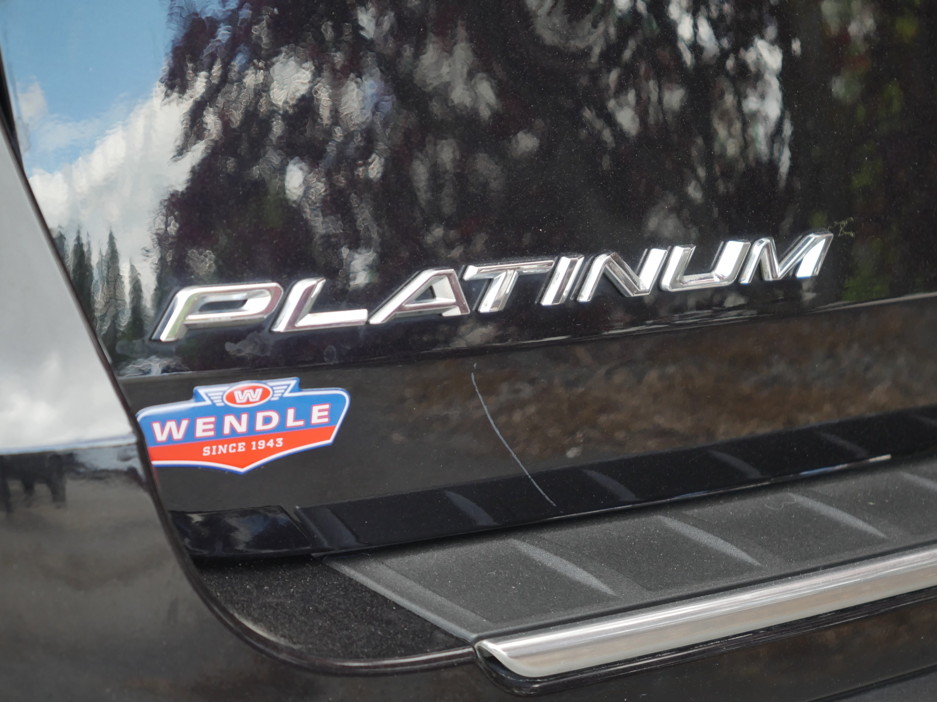 Certified 2020 Ford Explorer Platinum w/ Premium Technology Package AWD/4WD image 19
