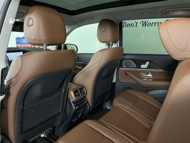 Used 2025 Mercedes-Benz GLS 450 4MATIC image 15