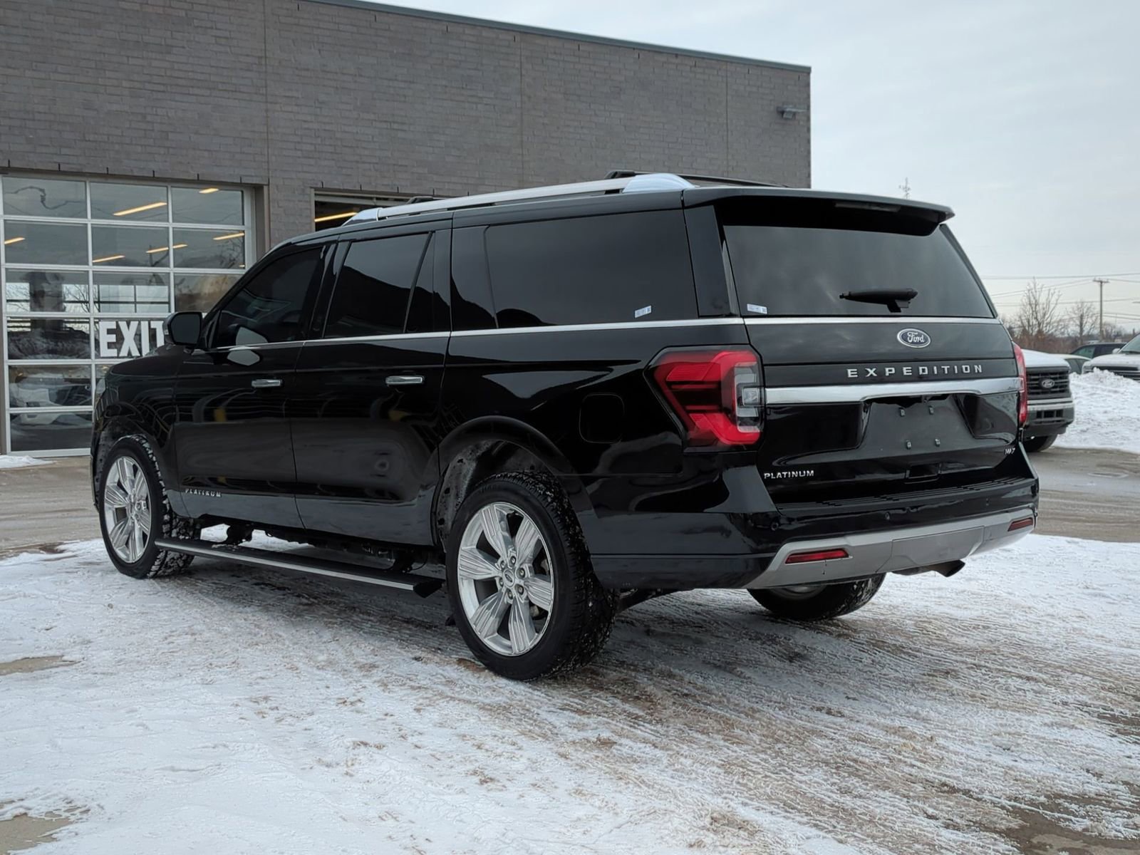 Certified 2023 Ford Expedition Max Platinum image 5
