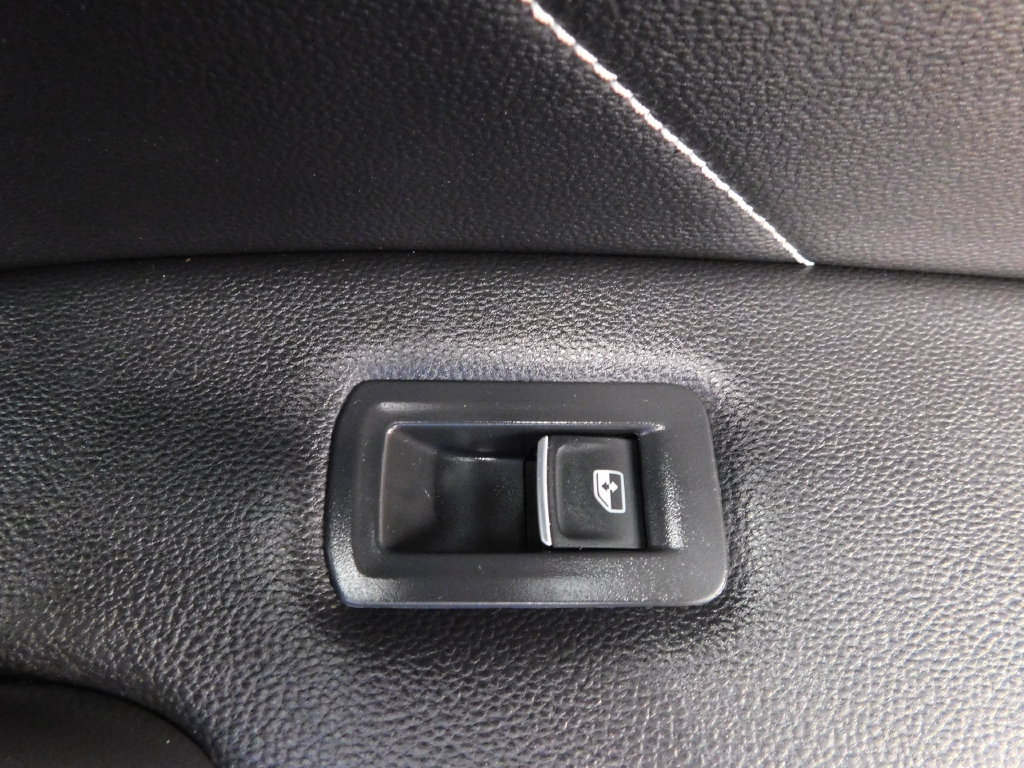Used 2022 Volkswagen Tiguan SEL R-Line AWD/4WD image 52