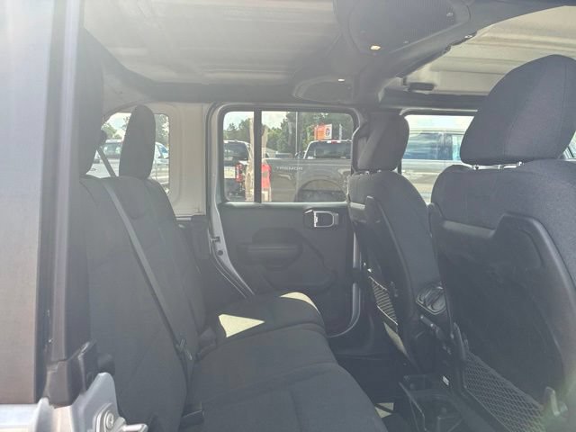 Used 2024 Jeep Wrangler Unlimited Rubicon AWD/4WD image 67