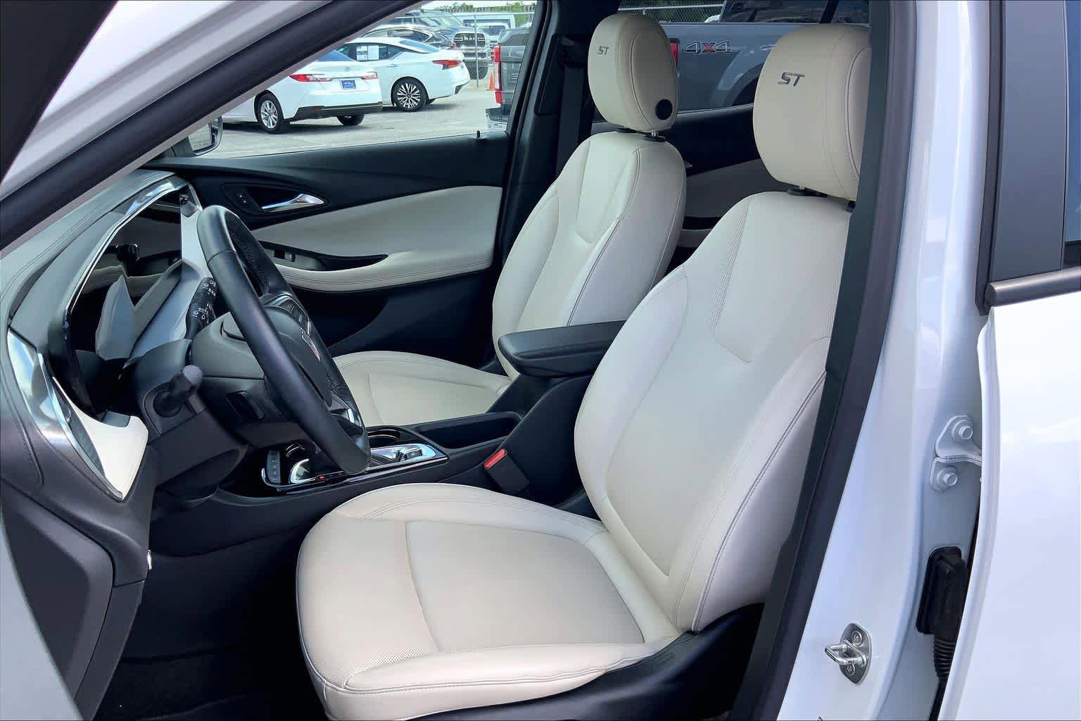 Used 2024 Buick Encore GX Sport Touring w/ Experience Buick Package AWD/4WD image 8