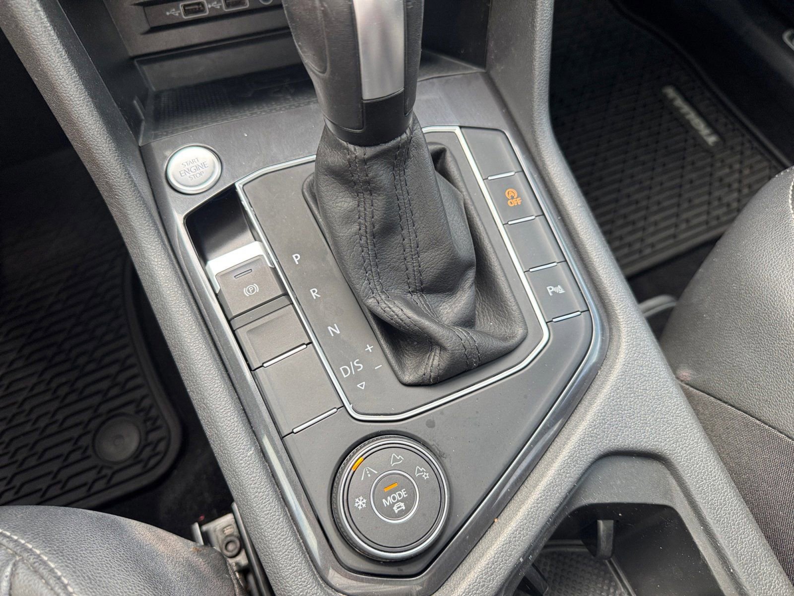 Used 2020 Volkswagen Tiguan SE R-Line image 22