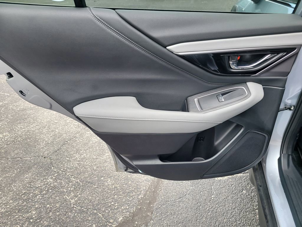 Used 2025 Subaru Outback Limited image 10